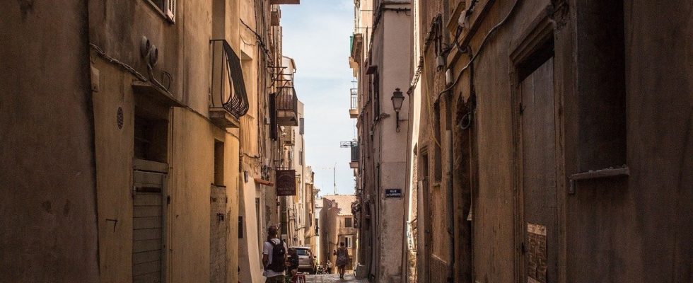 Comment investir dans l'immobilier en Corse ?