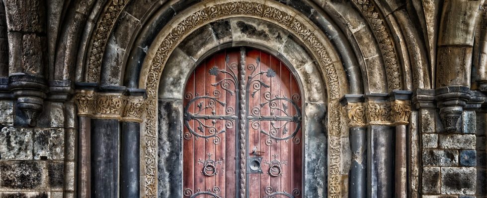 Un volet persienne pour la porte d’entrée